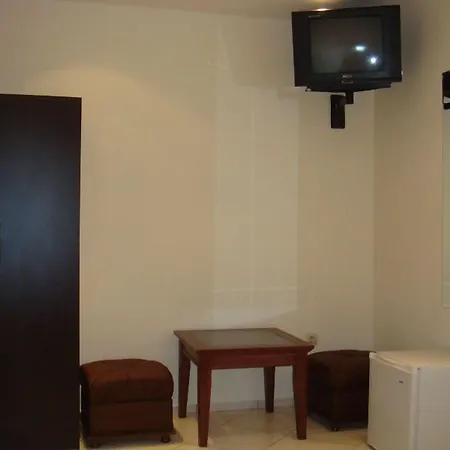 Family Niagara 3* Warna