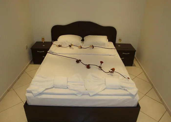 Family Niagara 瓦爾納