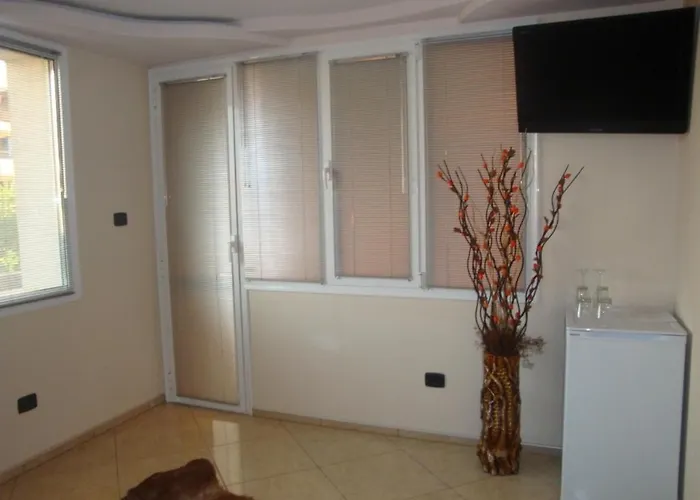 Family Niagara 瓦爾納